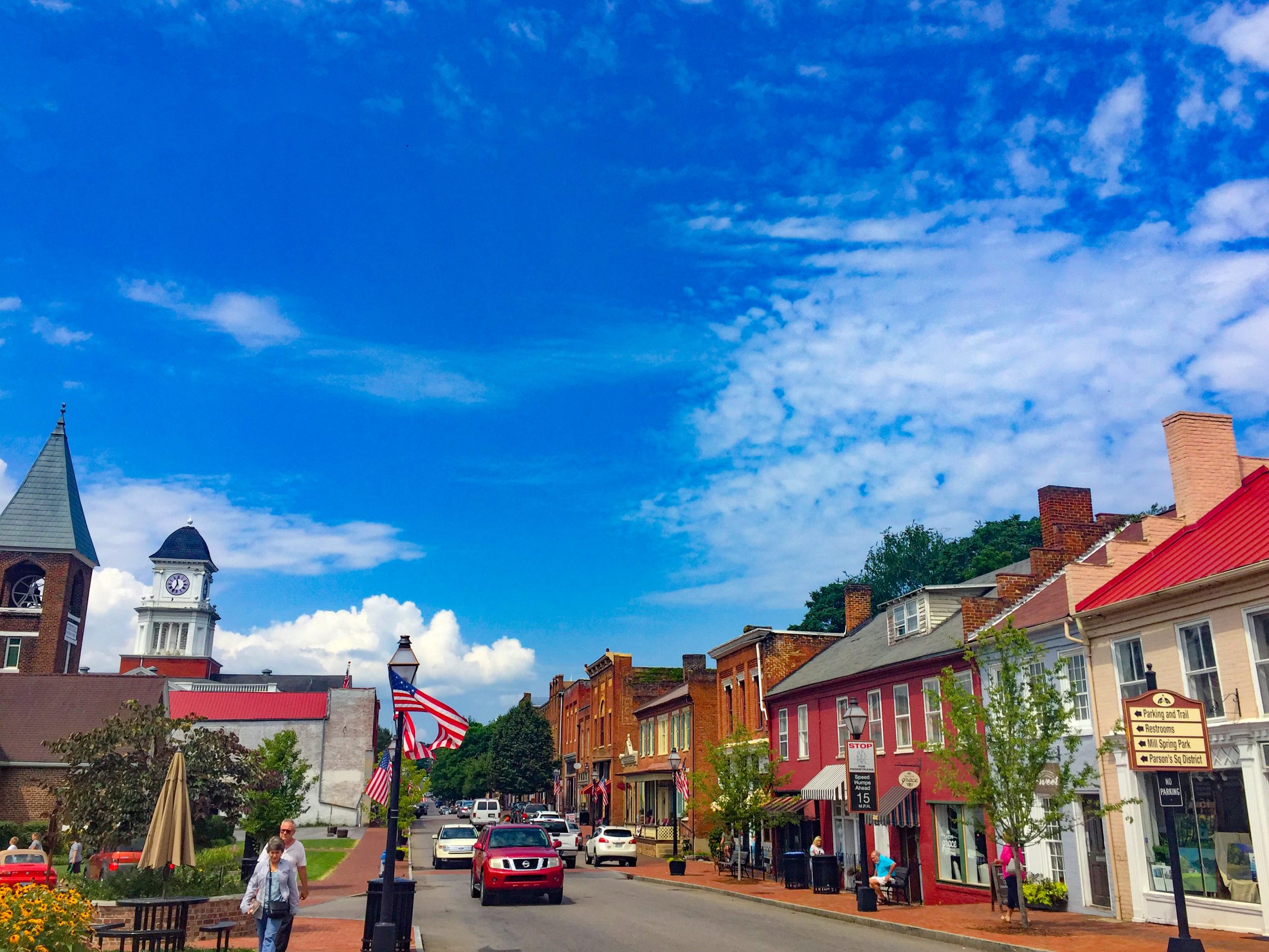 From Mountains to Music: Uncovering the Unique Charm of the Tri-Cities — featured image for this Tri-Cities blog article